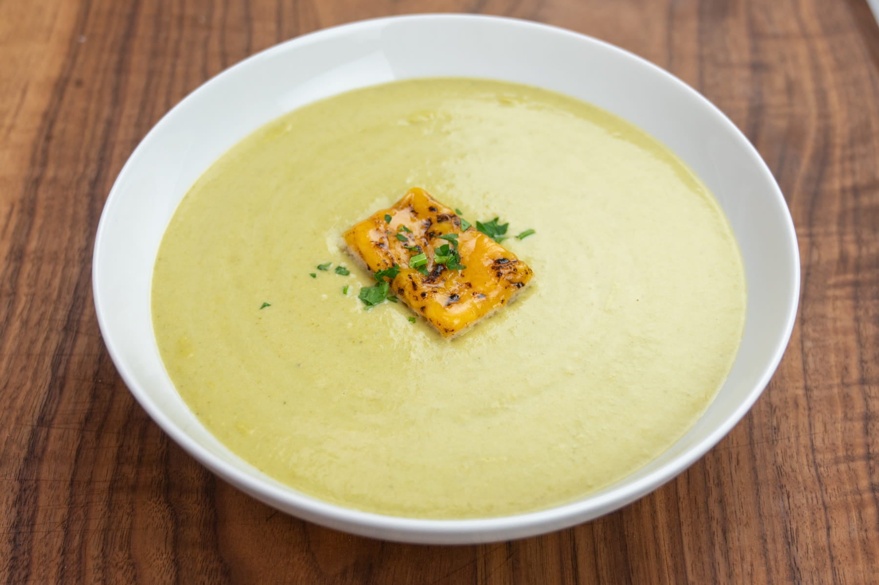 Sole Soups Broccoli with Cheddar side view