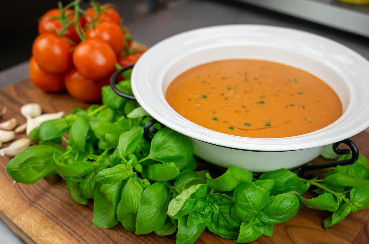 Sole Soups Tomato Soup with Fresh Basil front view