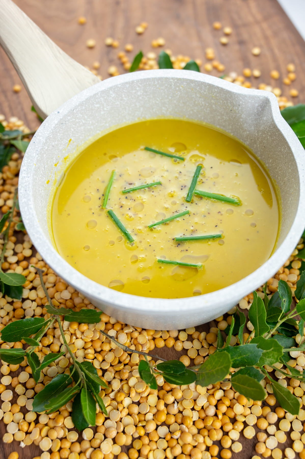 Sole Soups Yellow Split Pea with Curry upper view