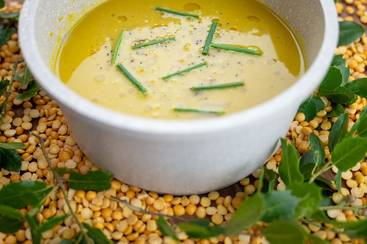Sole Soups Yellow Split Pea with Curry front view